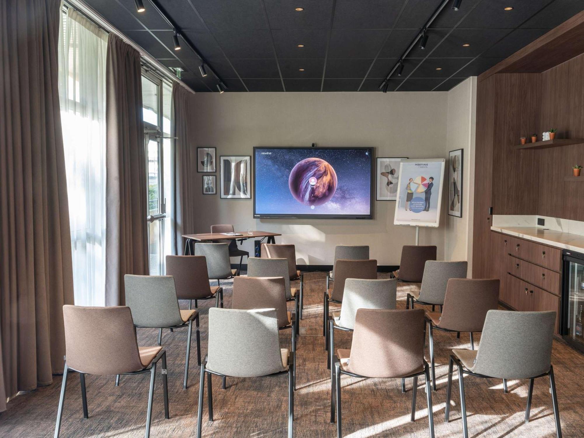 Novotel Nantes Centre Bord de Loire Extérieur photo