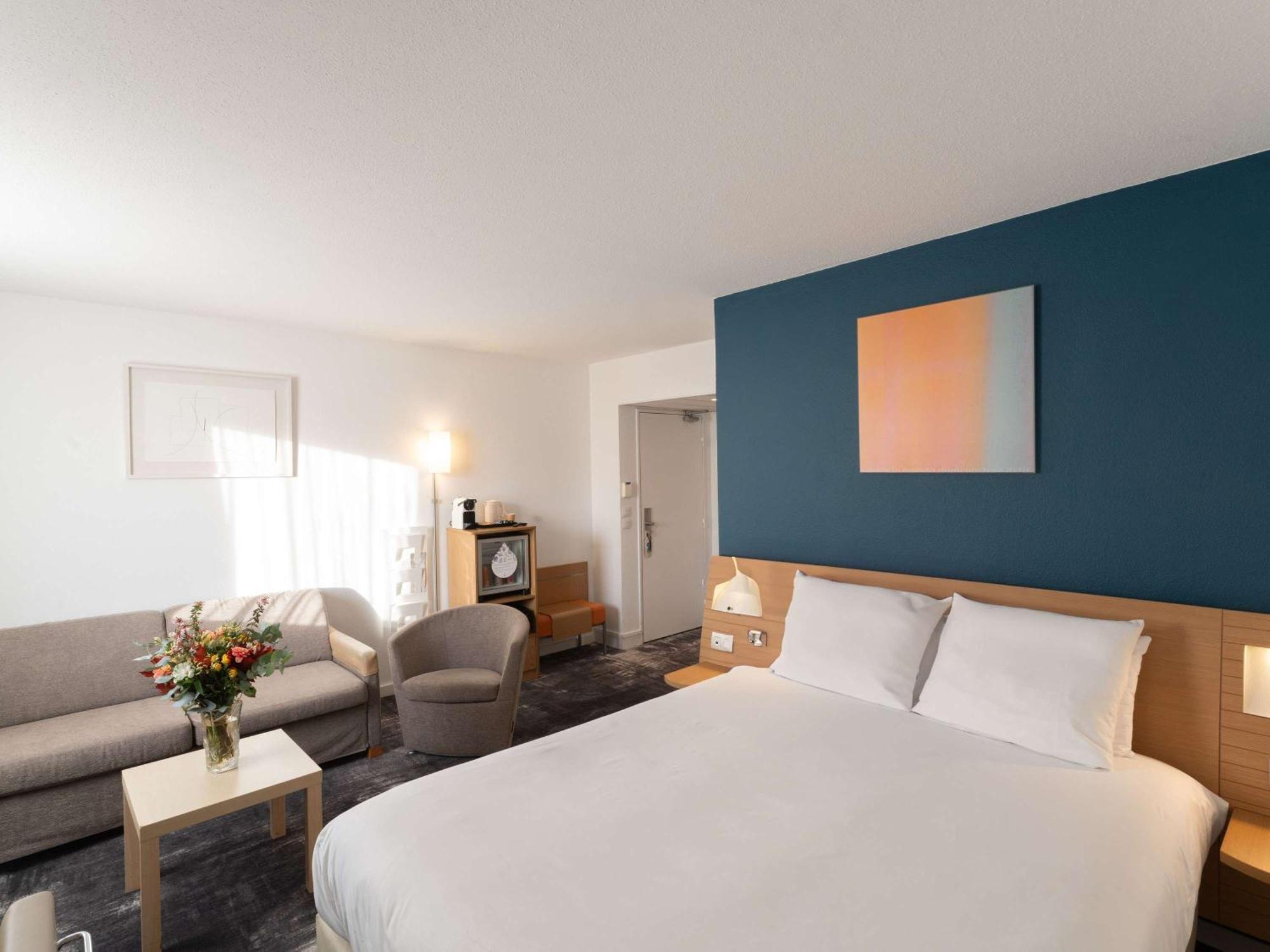 Novotel Nantes Centre Bord de Loire Extérieur photo