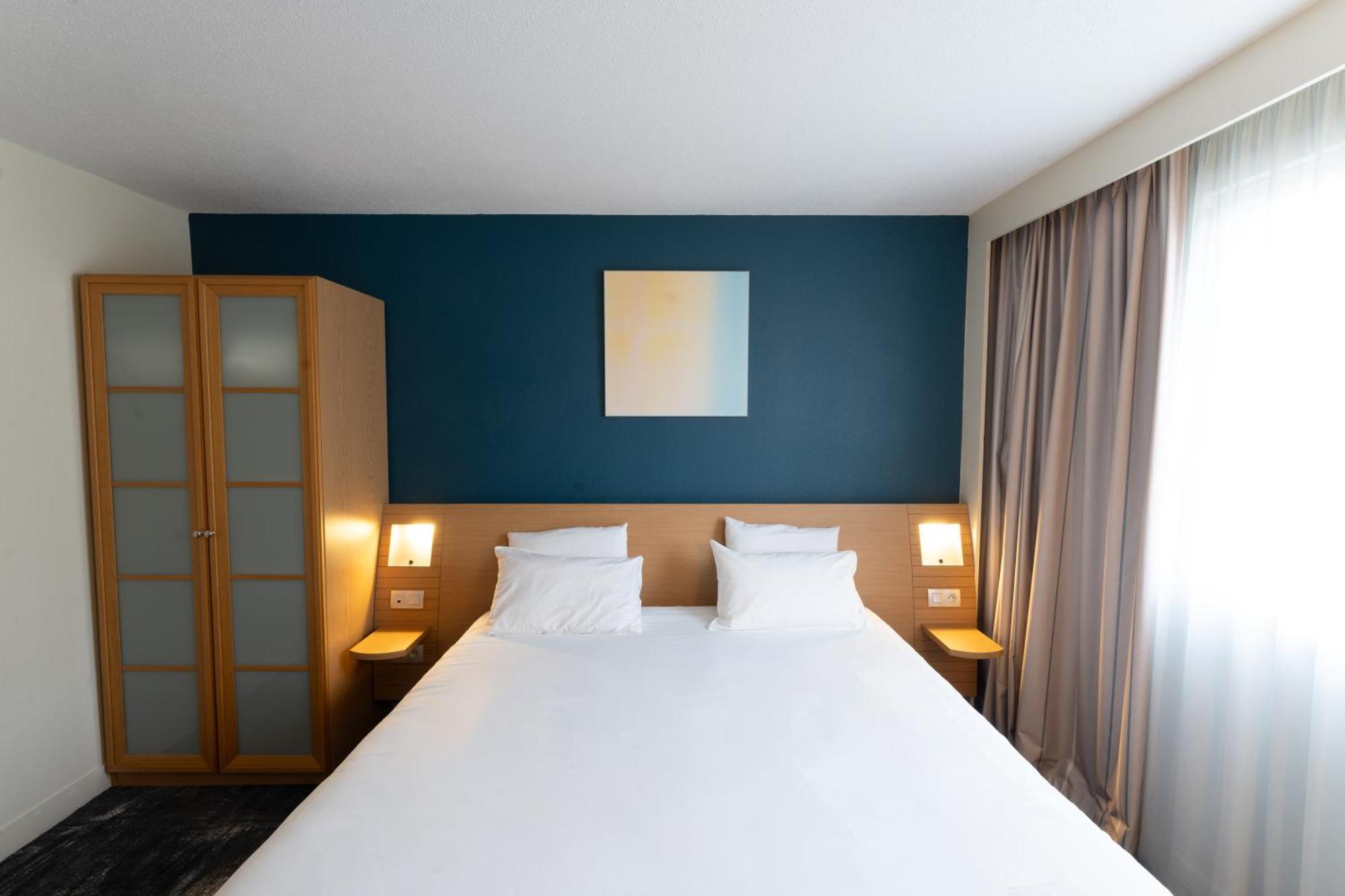 Novotel Nantes Centre Bord de Loire Extérieur photo