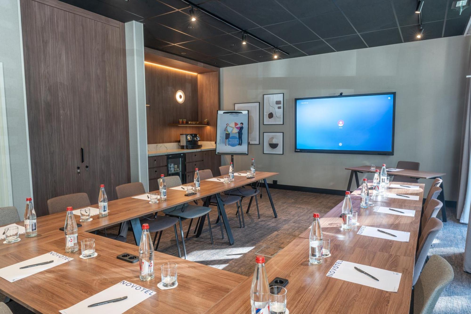 Novotel Nantes Centre Bord de Loire Extérieur photo
