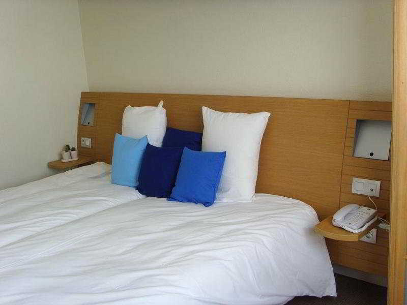 Novotel Nantes Centre Bord de Loire Extérieur photo