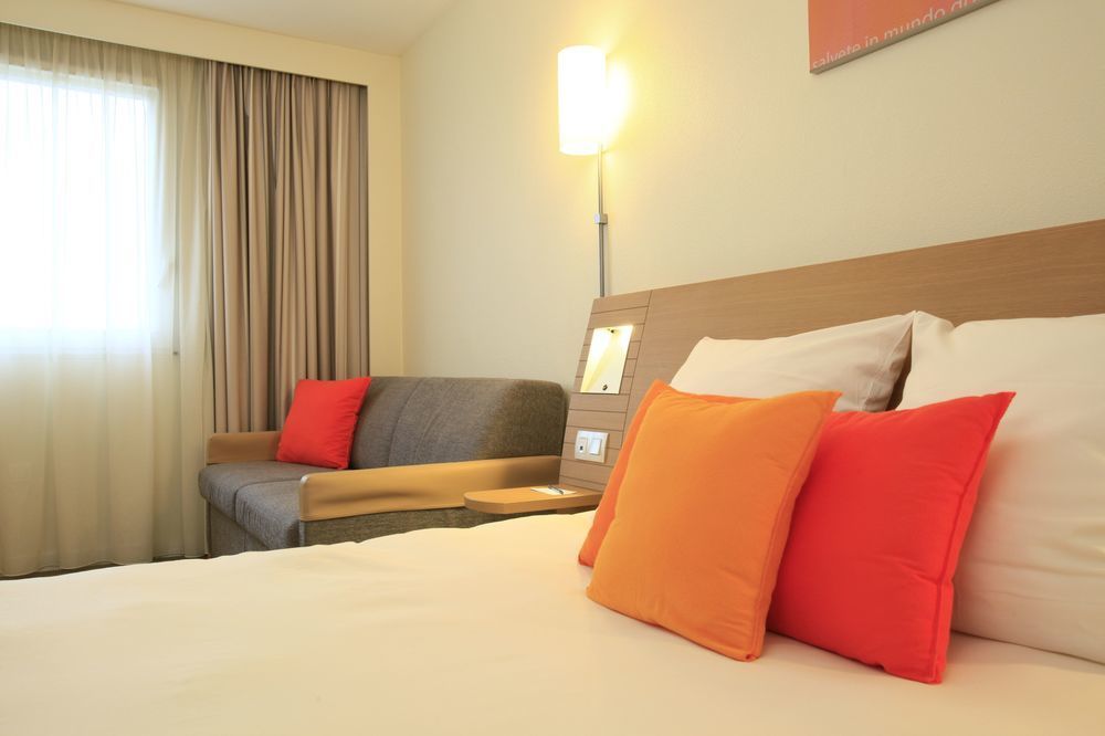 Novotel Nantes Centre Bord de Loire Extérieur photo
