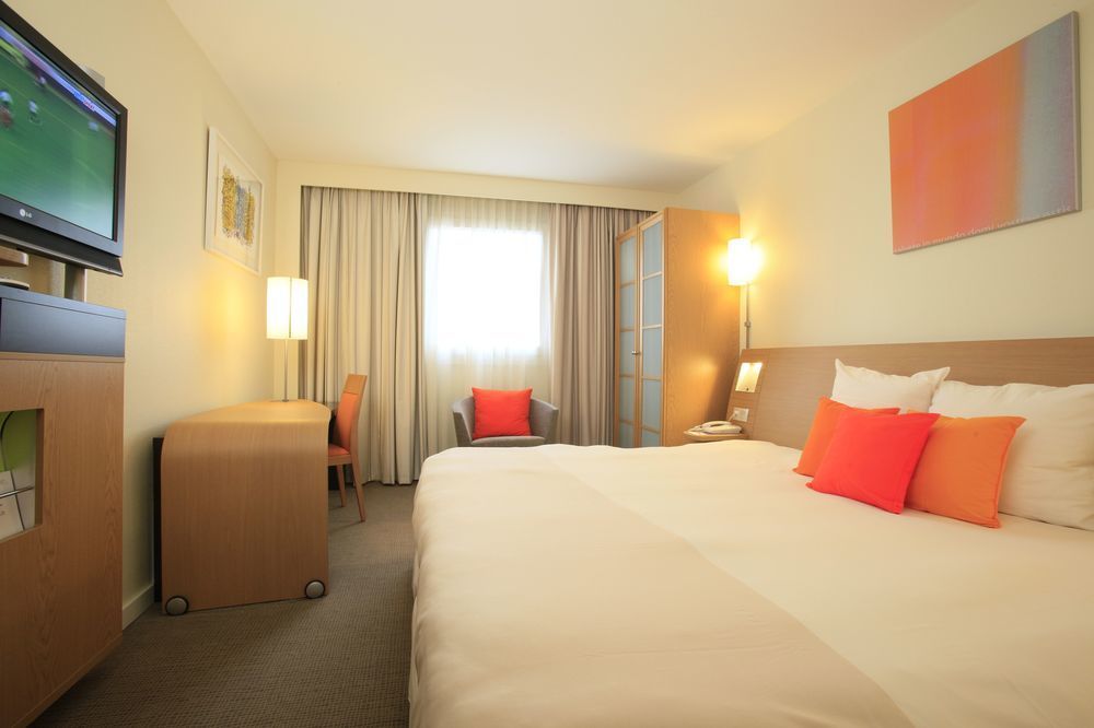 Novotel Nantes Centre Bord de Loire Extérieur photo